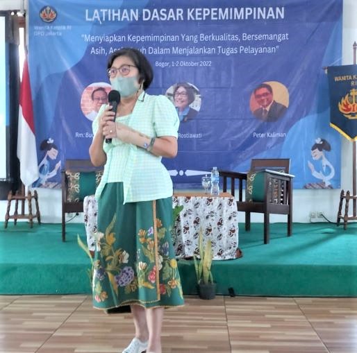 Justina Rostiawati-PAKAI (2)